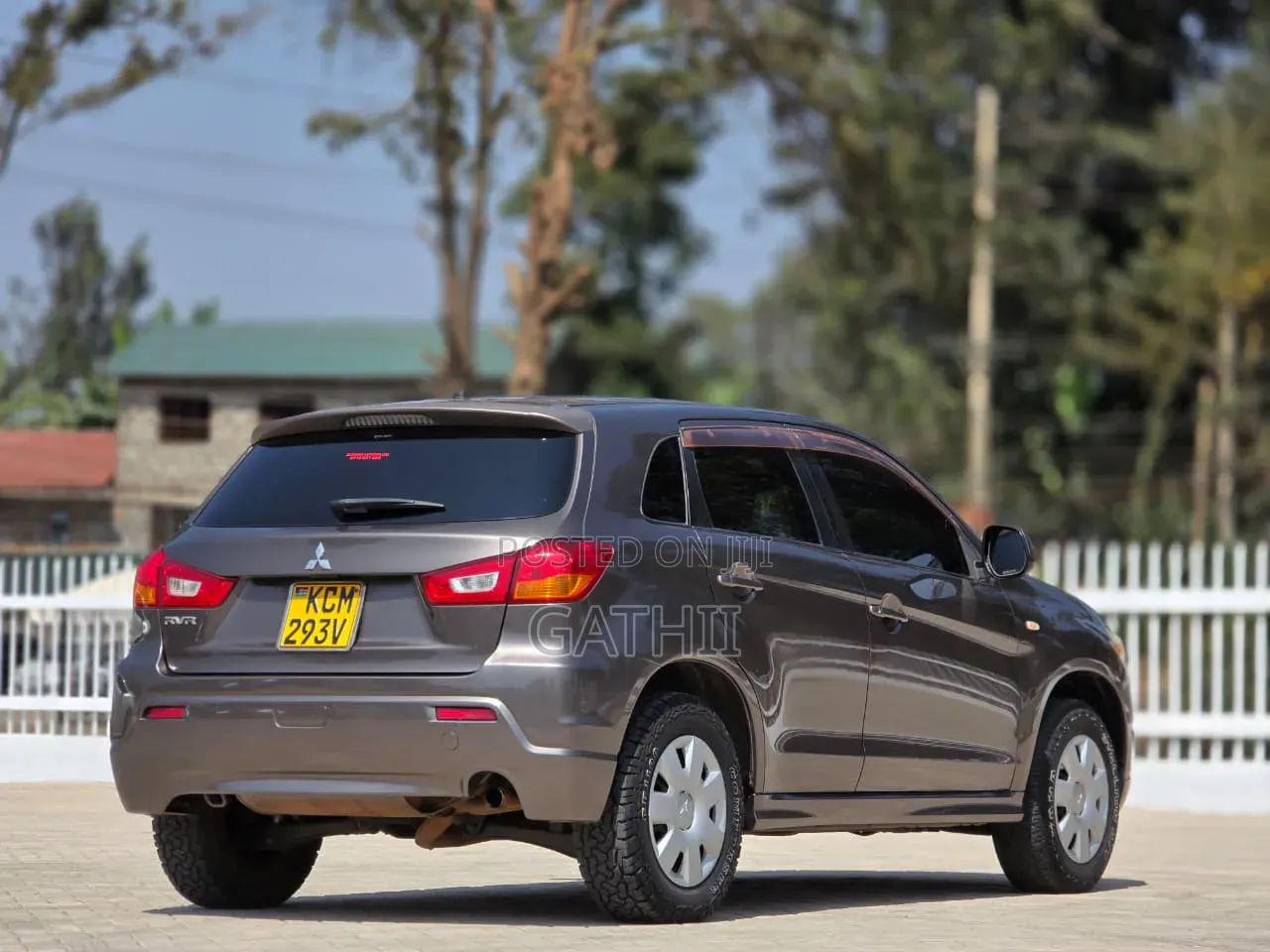 Mitsubishi RVR 2010 Brown
