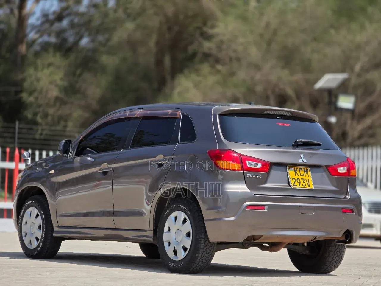 Mitsubishi RVR 2010 Brown