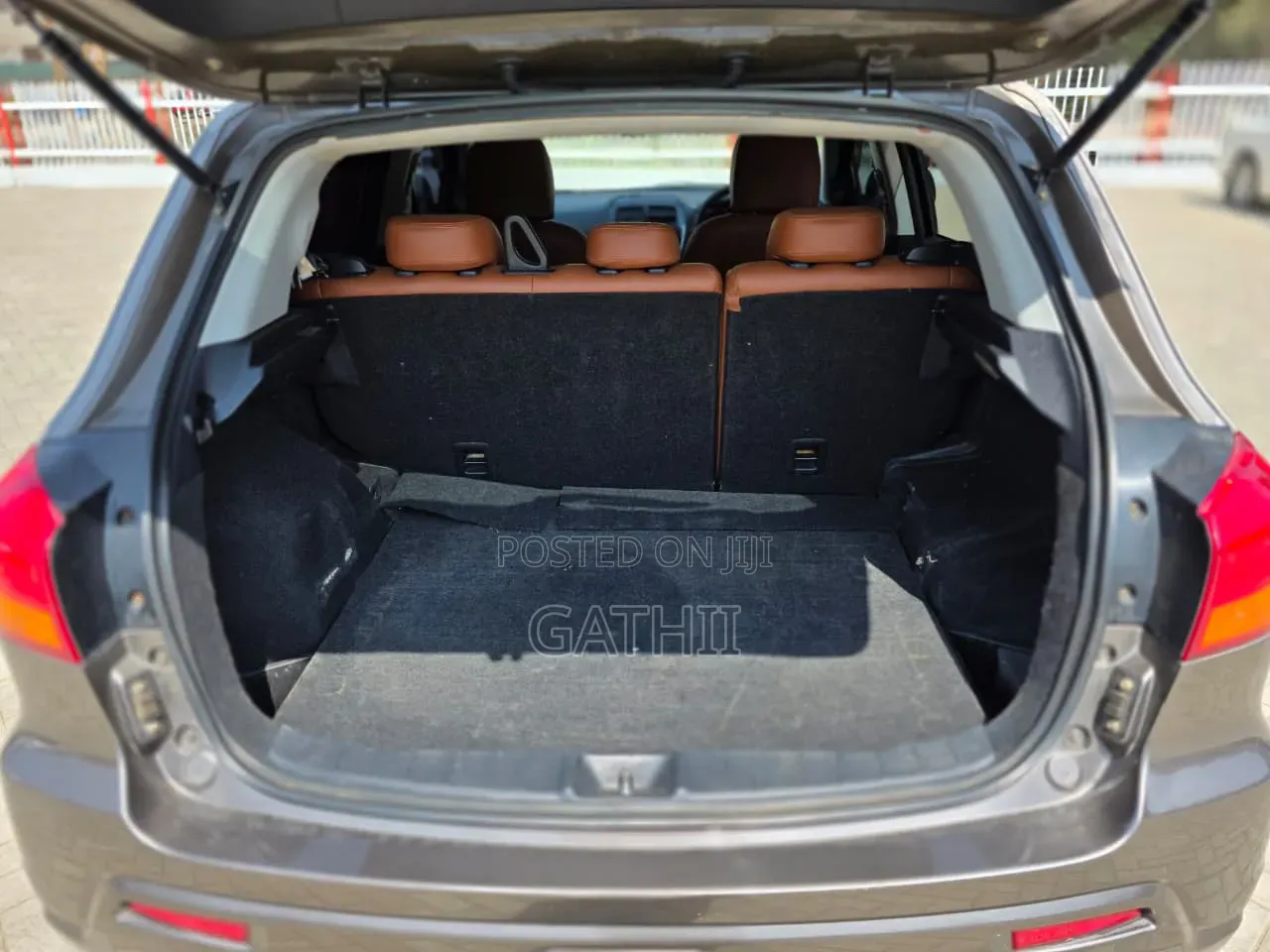 Mitsubishi RVR 2010 Brown