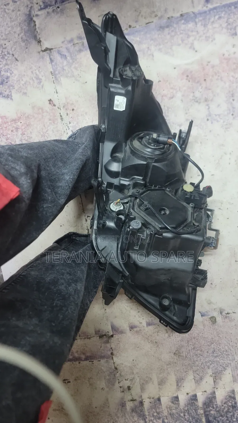 Noah 2015 Headlight