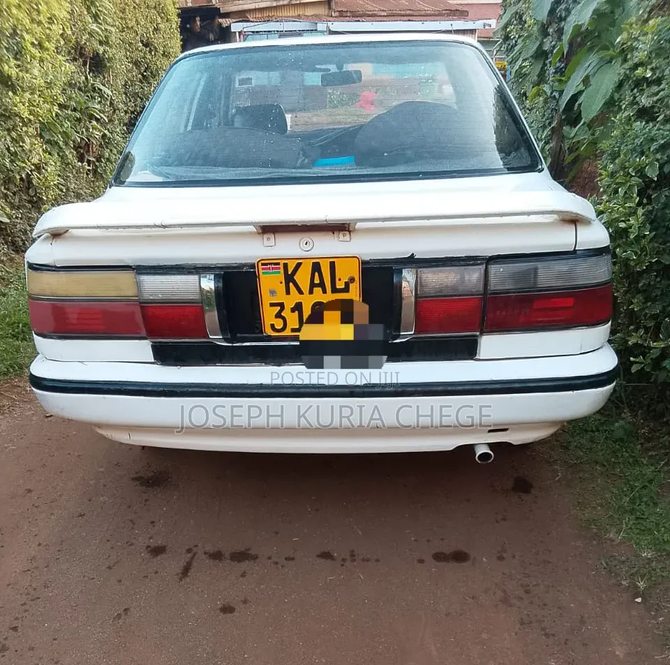 Toyota Corolla 1996 White
