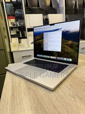Laptop Apple MacBook Pro 2023 M3 Pro 18GB Apple M3 Pro SSD 512GB