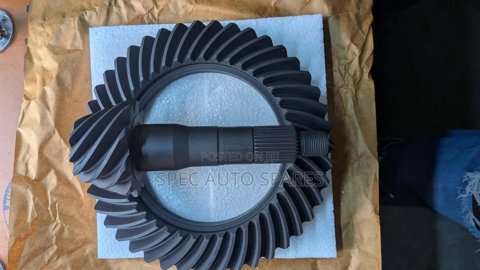 Crown Wheel and Pinion Shaft Land Cruiser 79