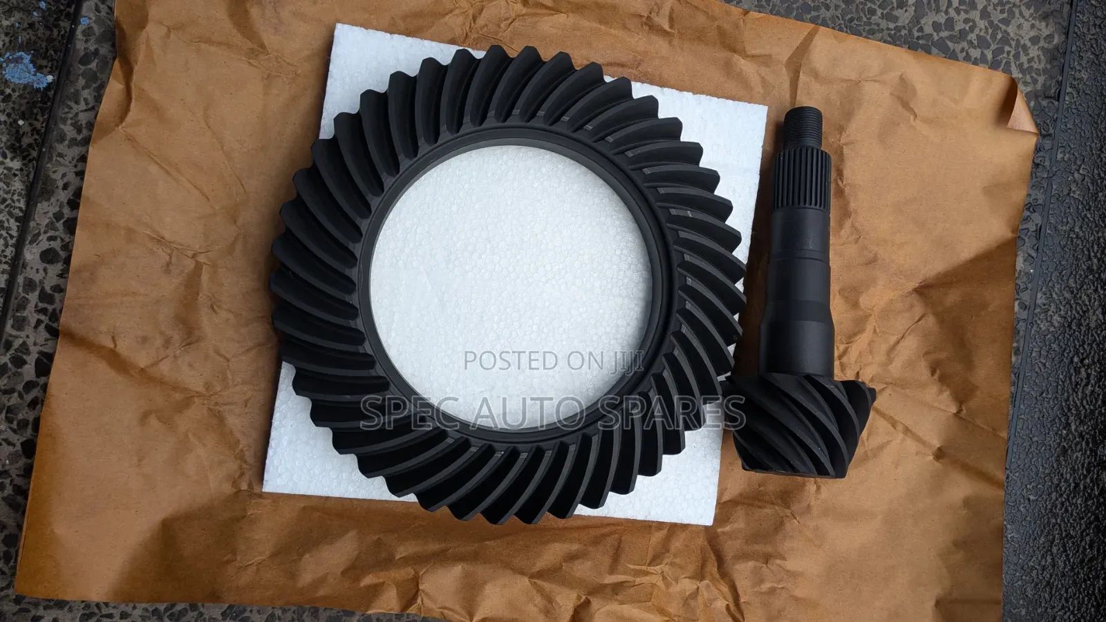 Crown Wheel and Pinion Shaft Land Cruiser 79