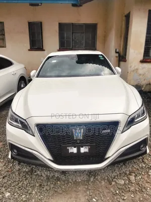Toyota Crown 2020 Pearl