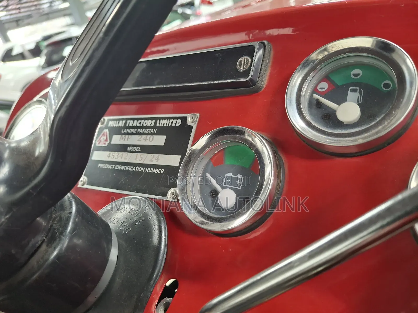 Massey Ferguson 240