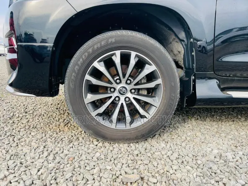 Toyota Land Cruiser Prado 2020