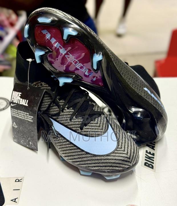 black-and-Grey Nike Zoom Mercurial Vapor 16. - main view