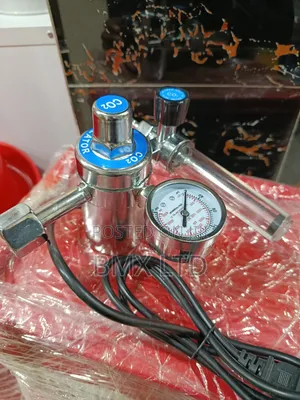 Single Gauge Regulator