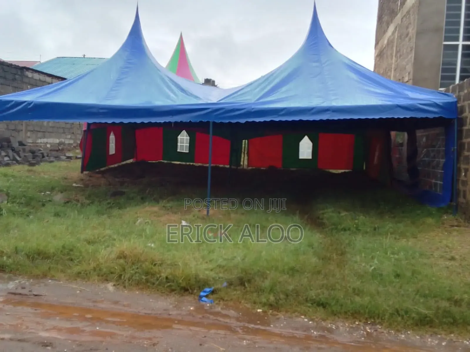100 Sitter Tents