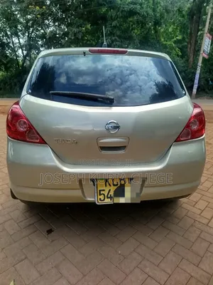Nissan Tiida 2008 Gold