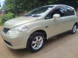 Nissan Tiida 2008 Gold