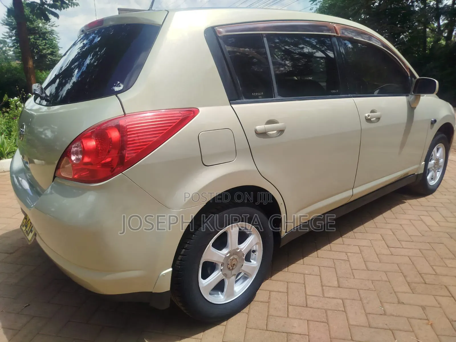 Nissan Tiida 2008 Gold