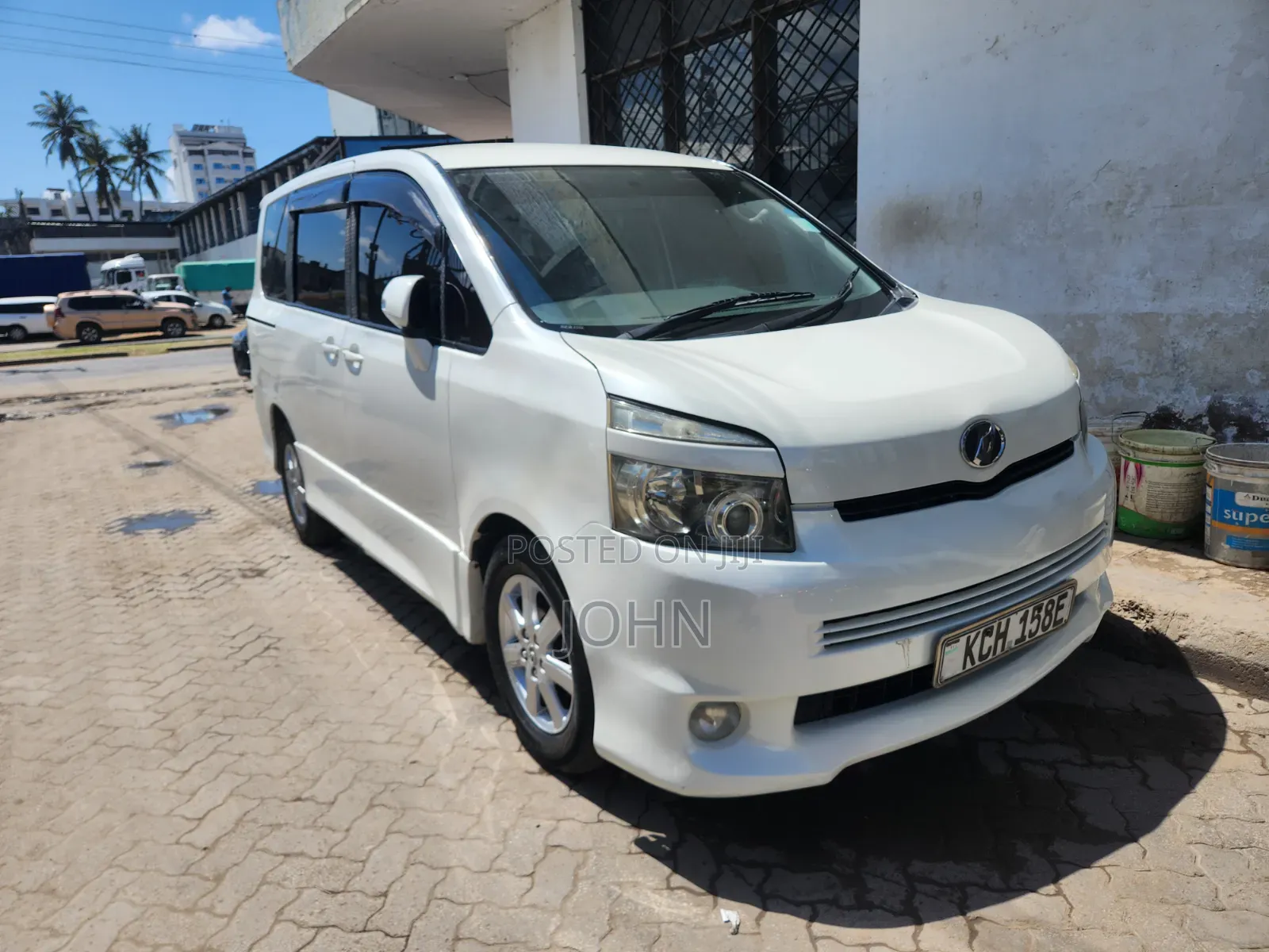 Toyota Voxy 2008 White