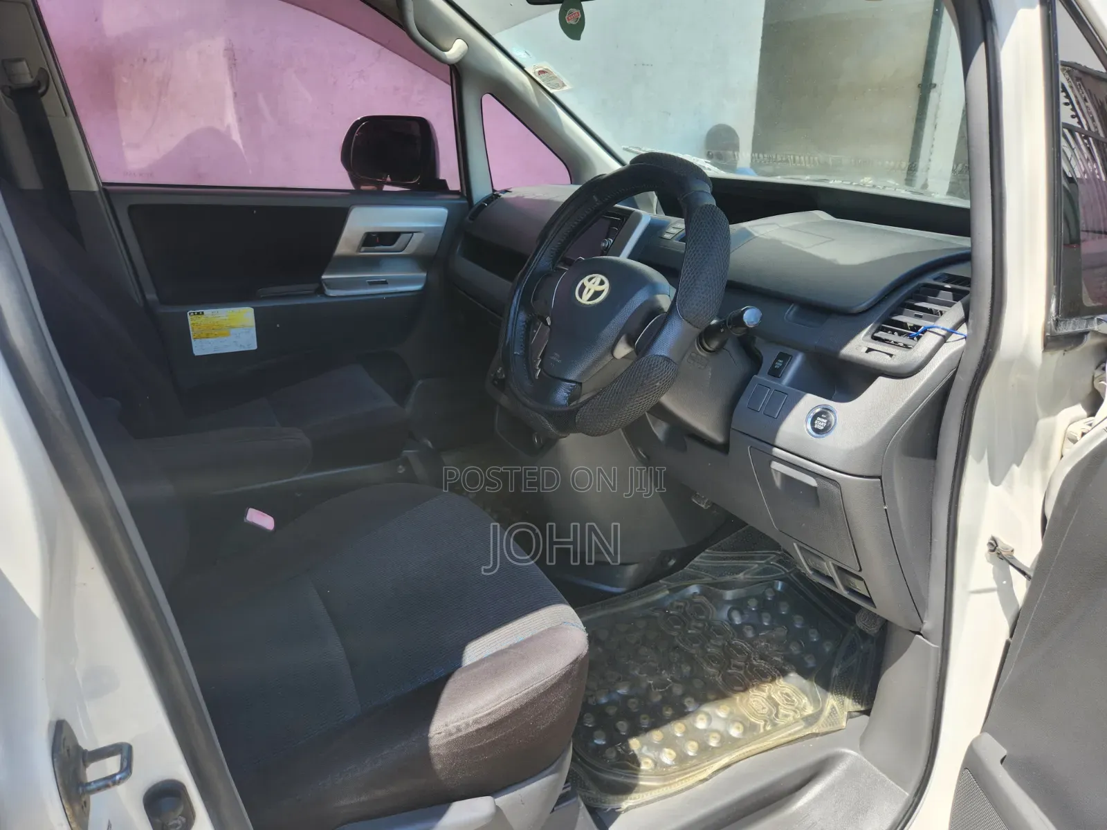 Toyota Voxy 2008 White