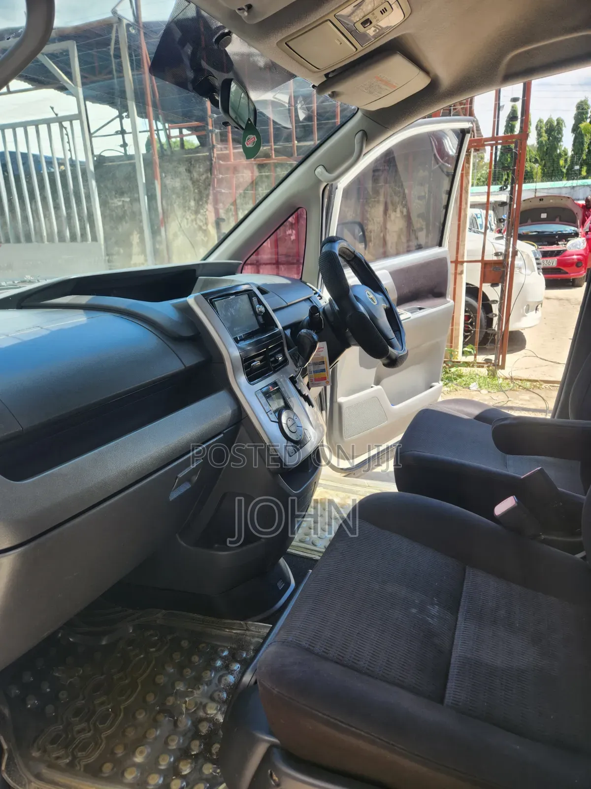 Toyota Voxy 2008 White