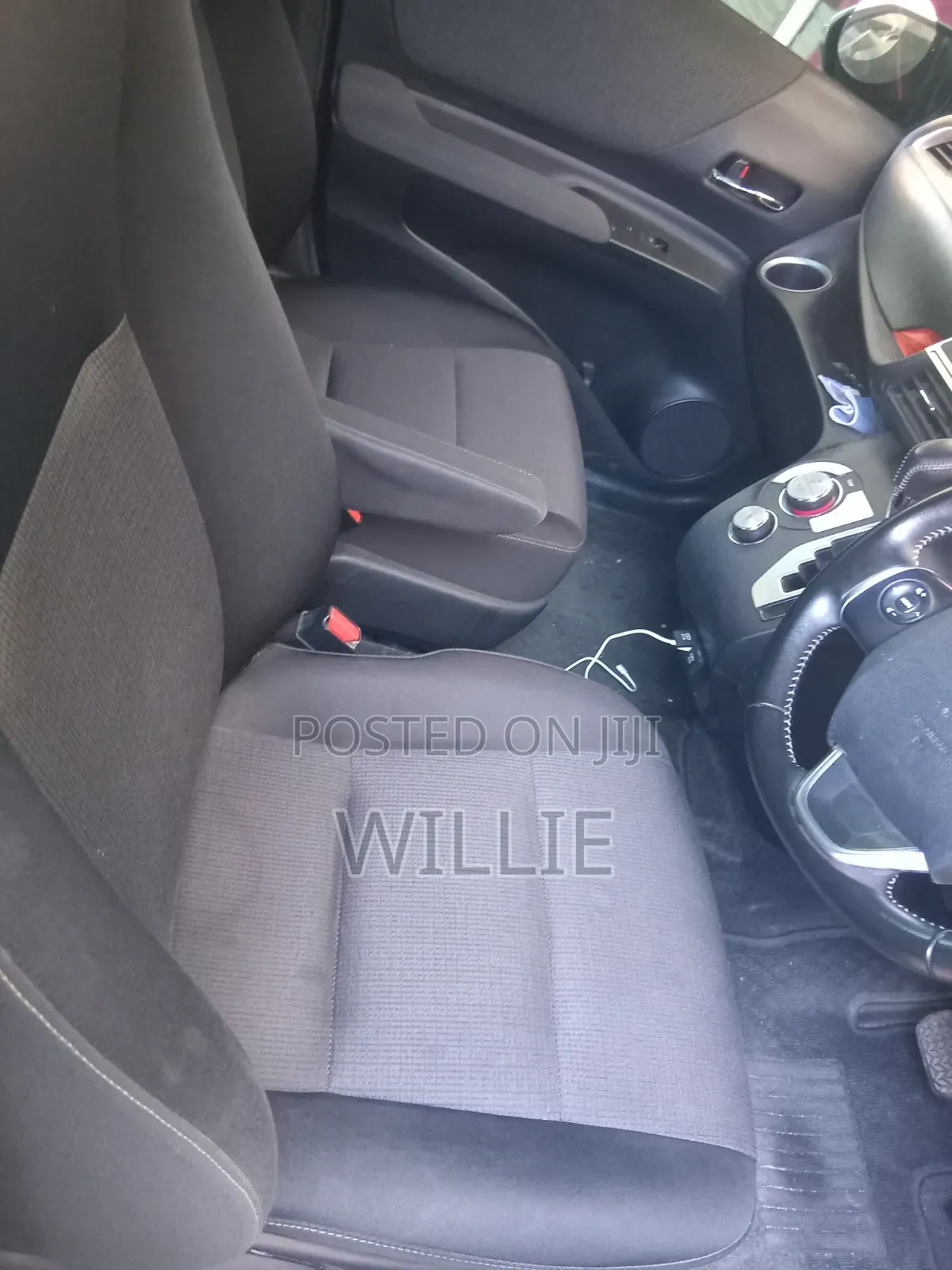 Toyota Sienta 2019 White