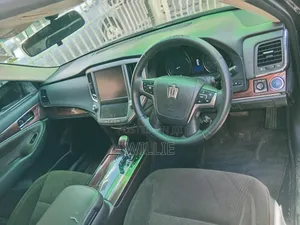 Toyota Crown 2014 Blue