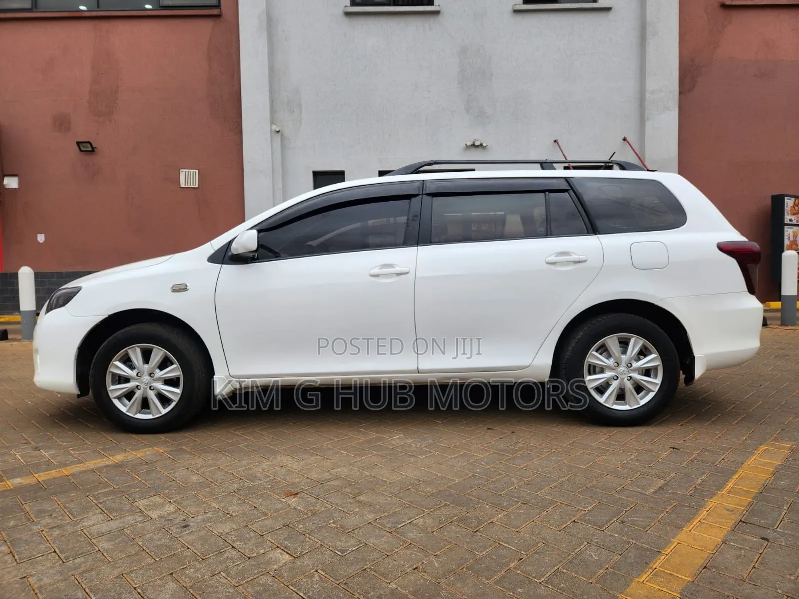 Toyota Corolla Fielder 2010 Pearl