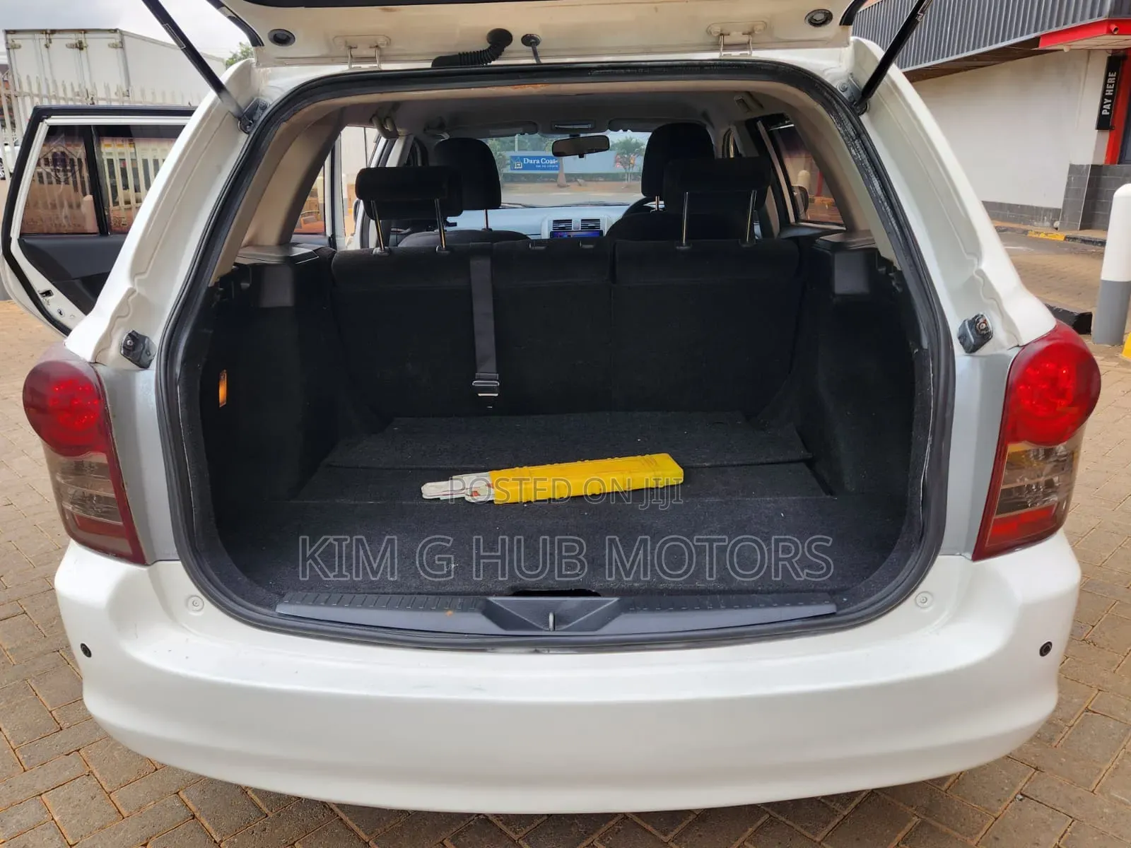 Toyota Corolla Fielder 2010 Pearl