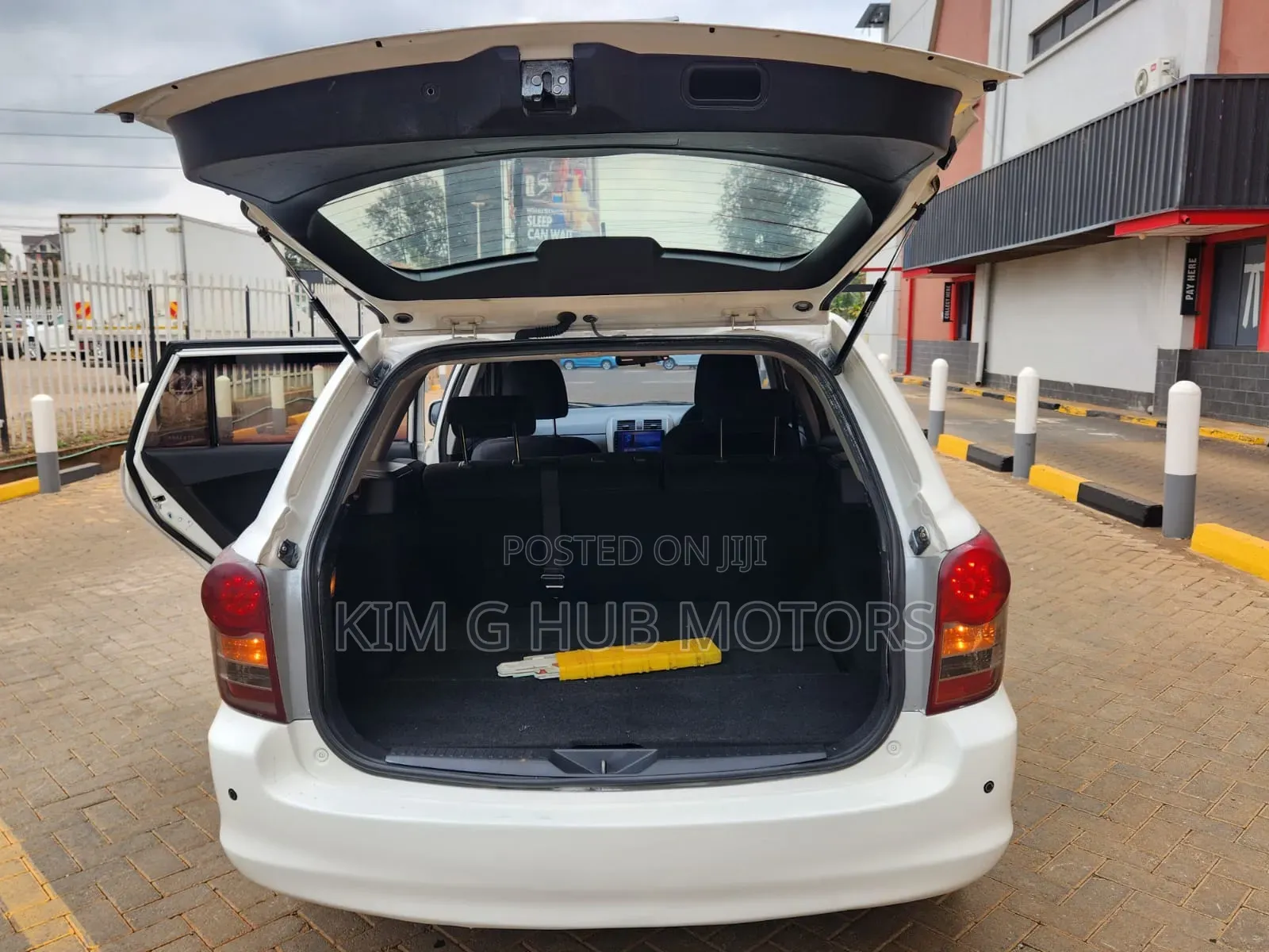 Toyota Corolla Fielder 2010 Pearl