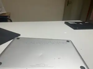 Laptop Apple MacBook Pro 8GB Intel Core i5 HDD 500GB