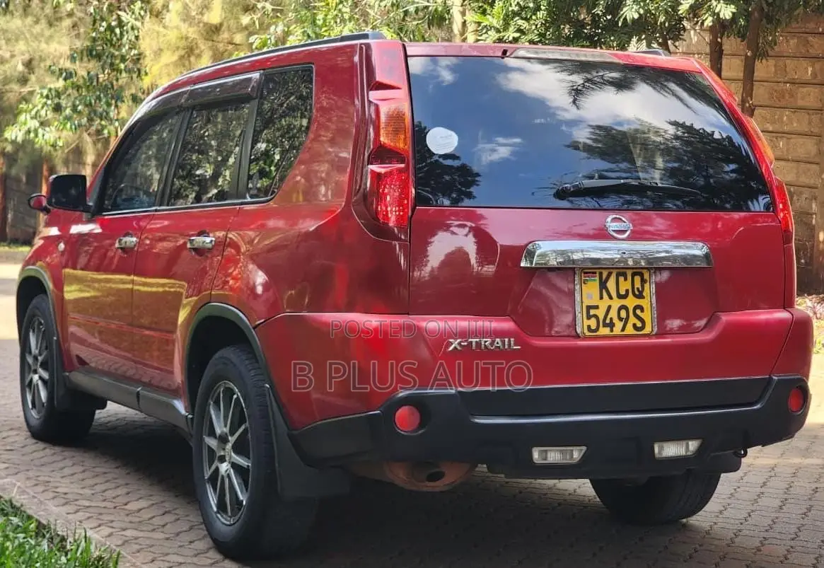 Nissan X-Trail 2010 Maroon
