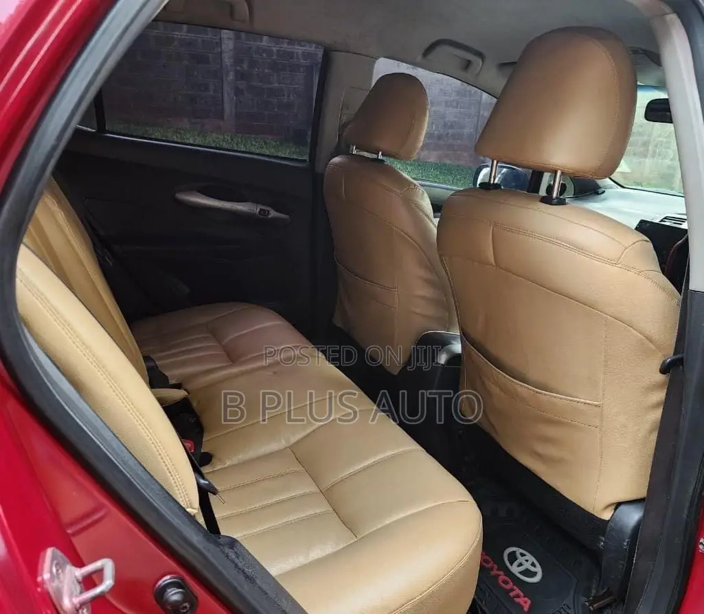 Toyota Auris 2007 Maroon