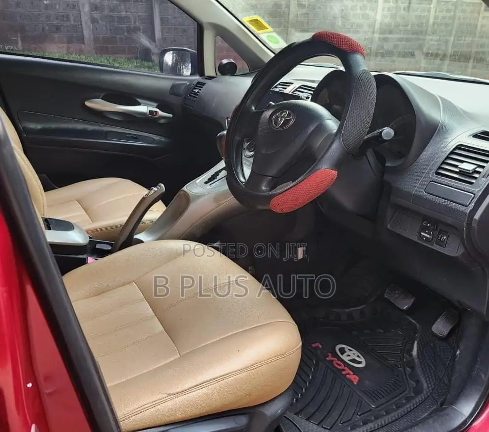 Toyota Auris 2007 Maroon