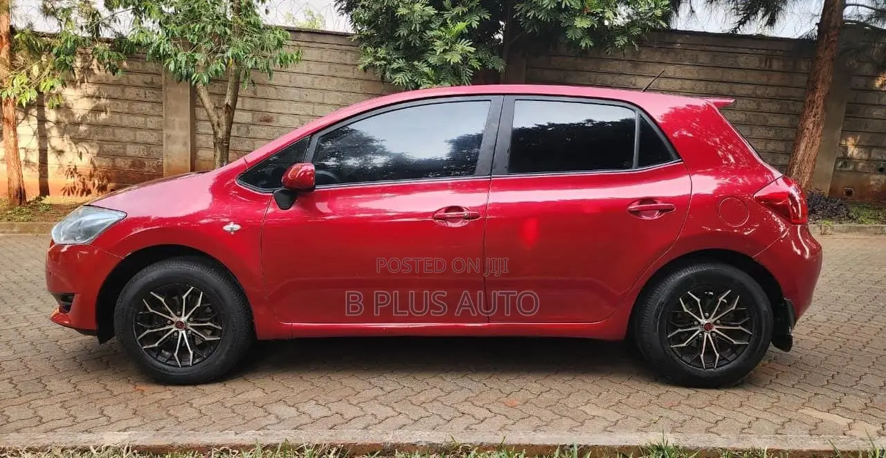 Toyota Auris 2007 Maroon