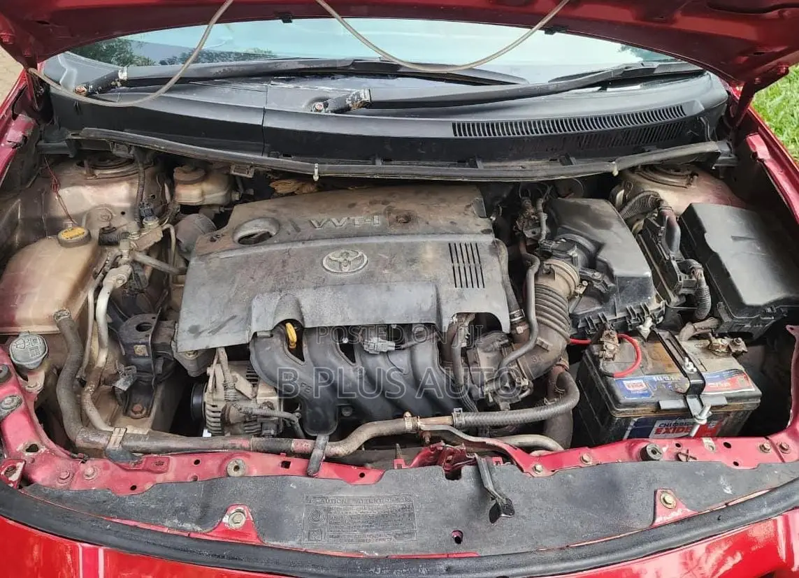 Toyota Auris 2007 Maroon