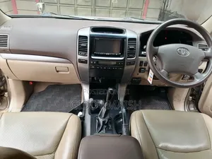 Toyota Land Cruiser Prado 2005 Silver