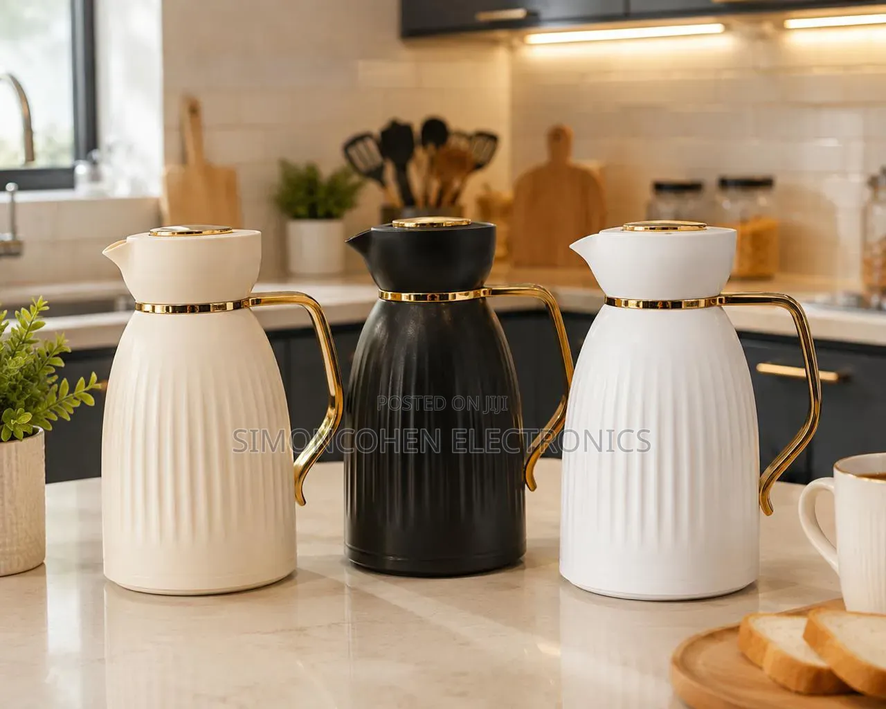Luxurious 1 LTR Hot Vacuum Flask
