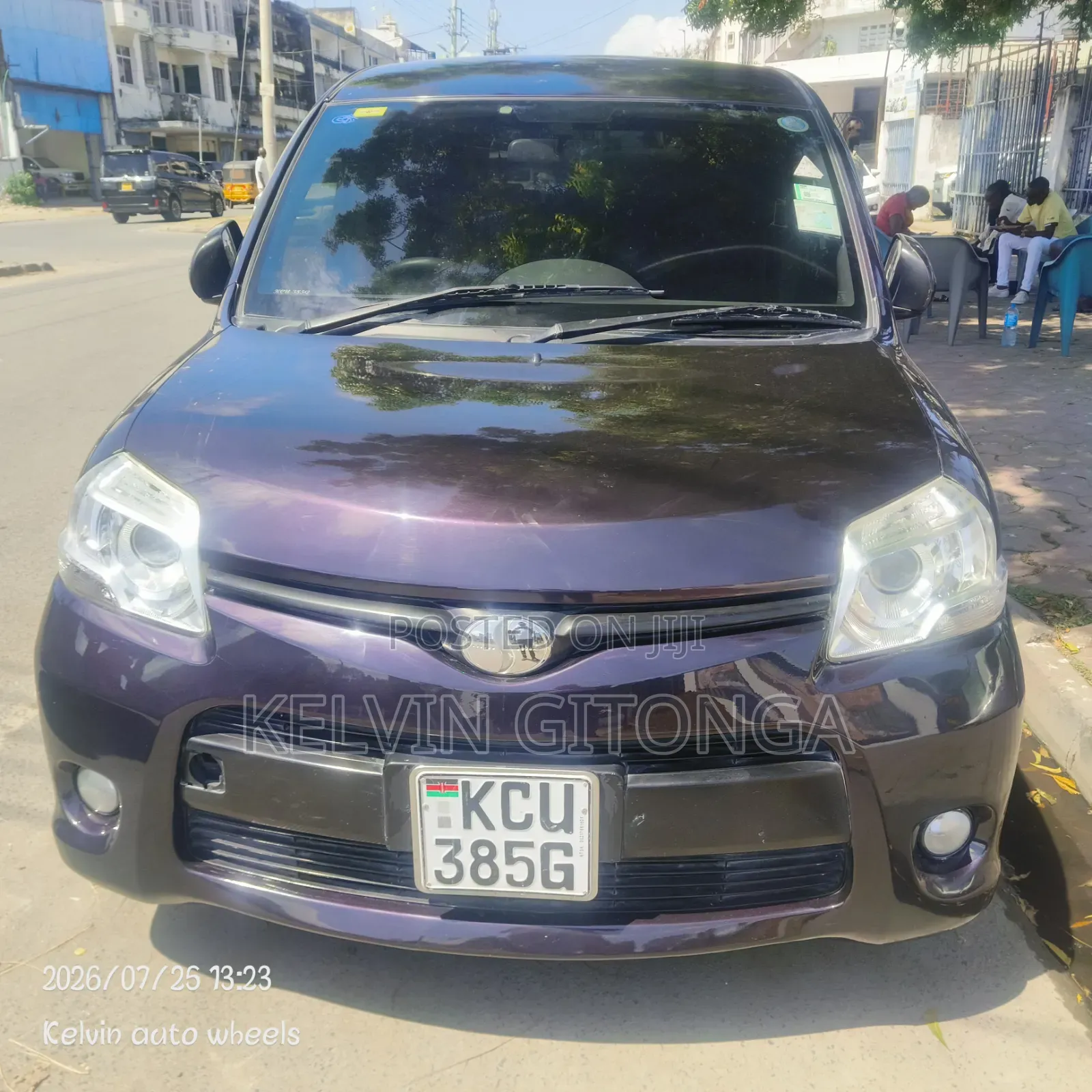 Toyota Sienta 2012 Purple