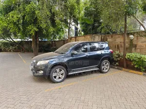 Toyota RAV4 2010 Blue