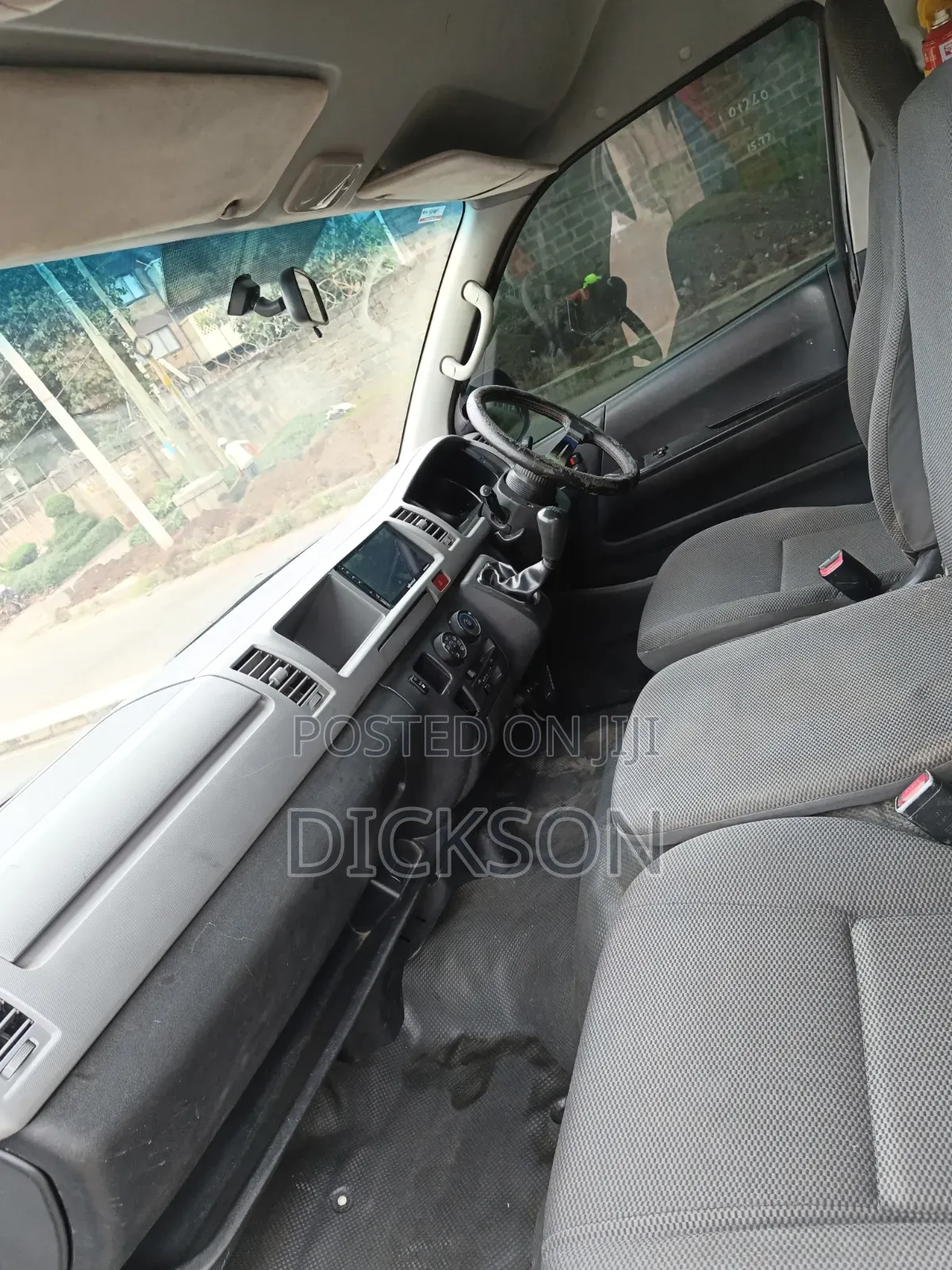Toyota HiAce 2015 White