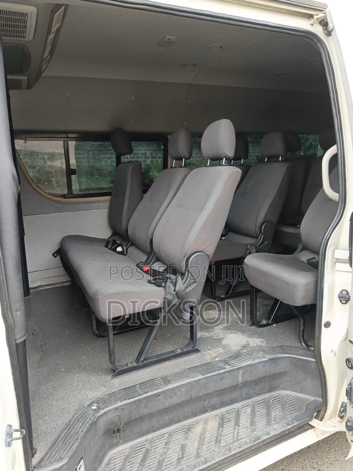 Toyota HiAce 2015 White