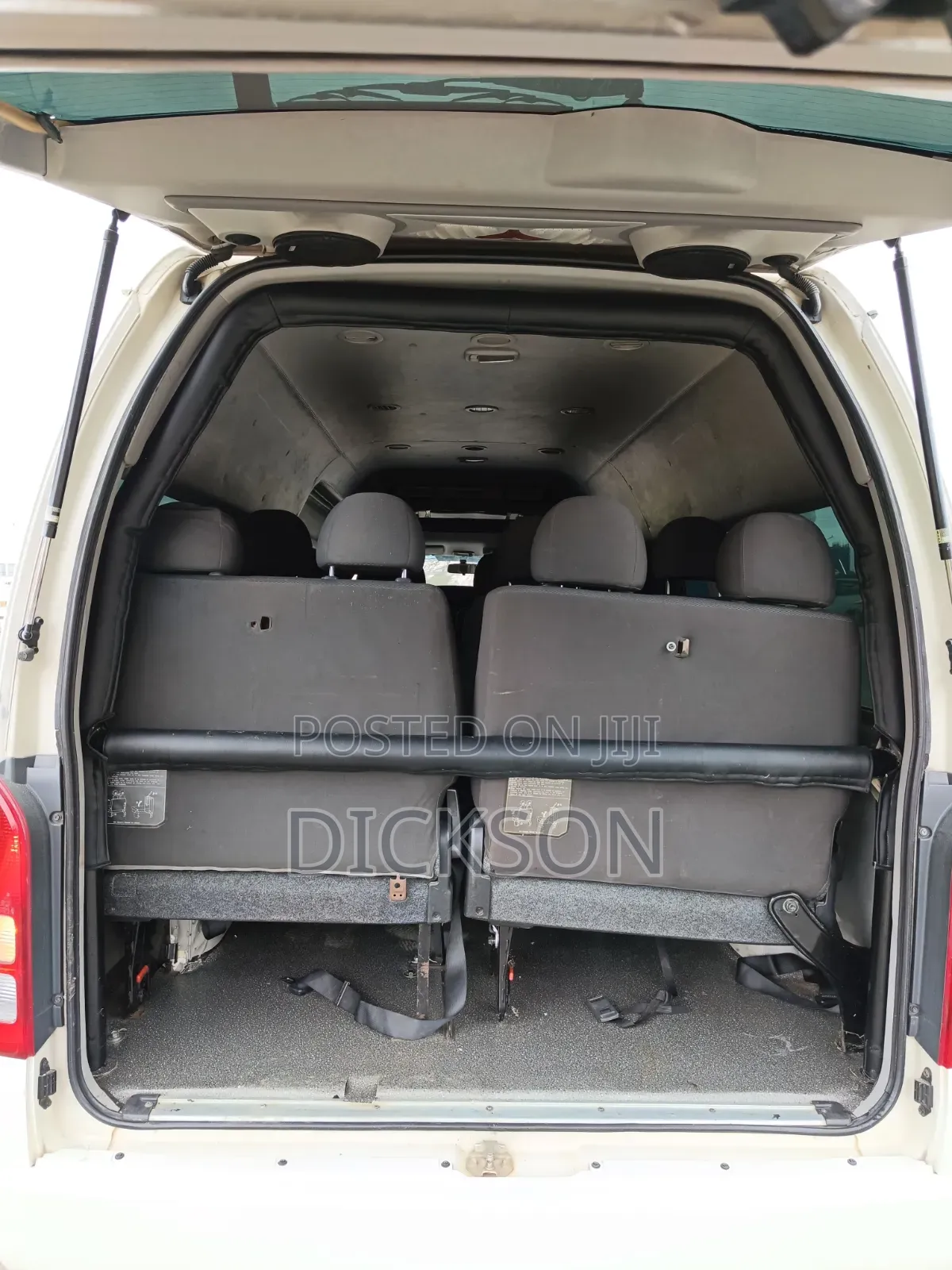 Toyota HiAce 2015 White