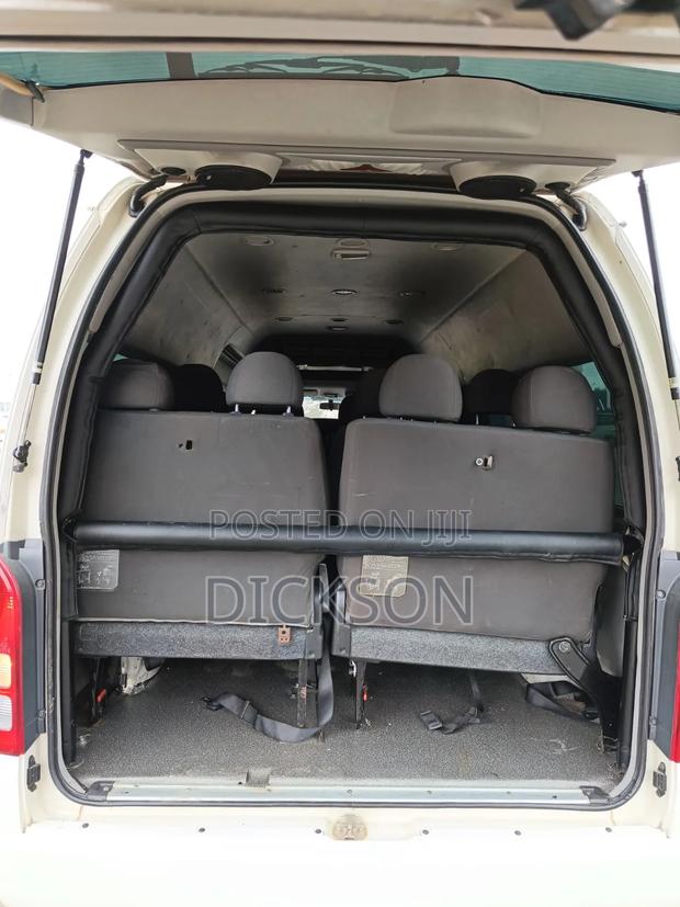 Toyota HiAce 2015 White - thumbnail 9