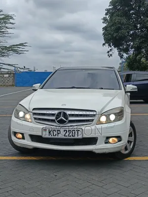 Mercedes-Benz C200 2010 Pearl