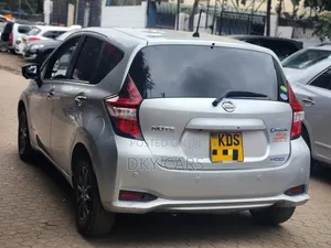 Nissan Note 2017 Silver