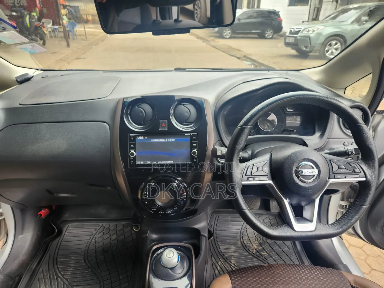 Nissan Note 2017 Silver