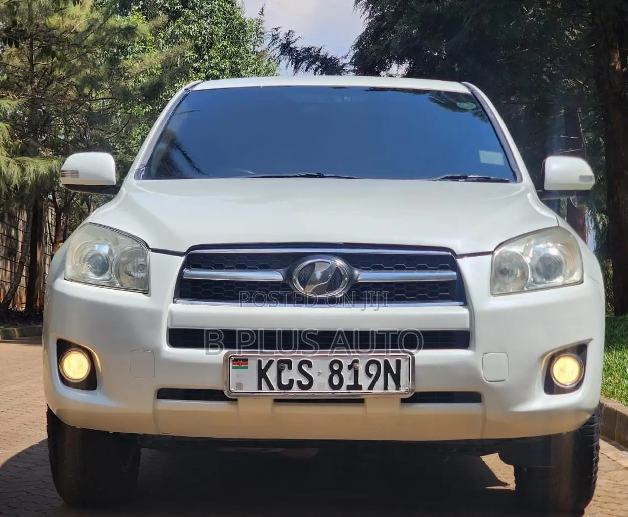 Toyota RAV4 2011 White