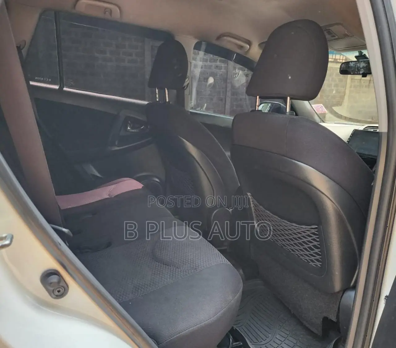 Toyota RAV4 2011 White