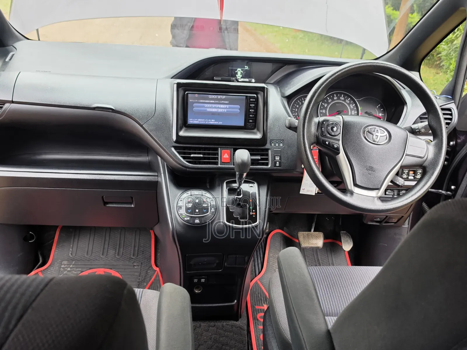 Toyota Noah 2018 Burgundy