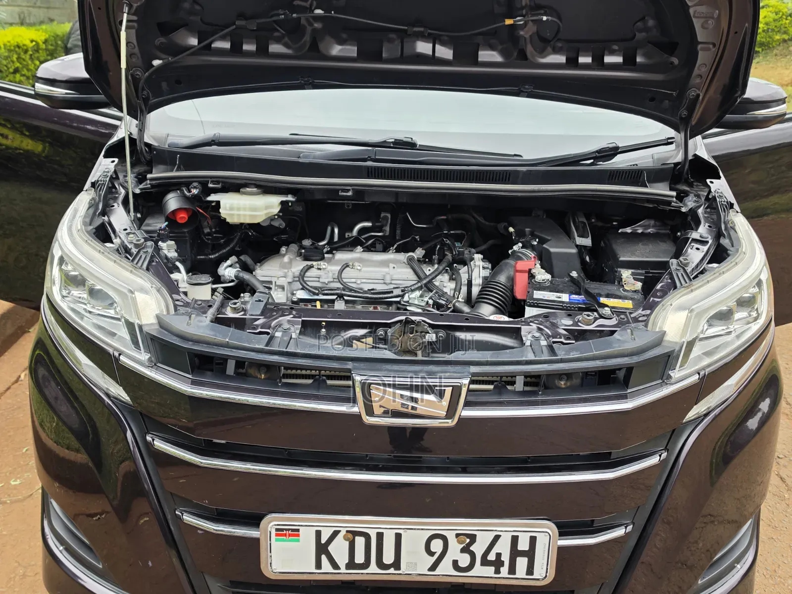 Toyota Noah 2018 Burgundy