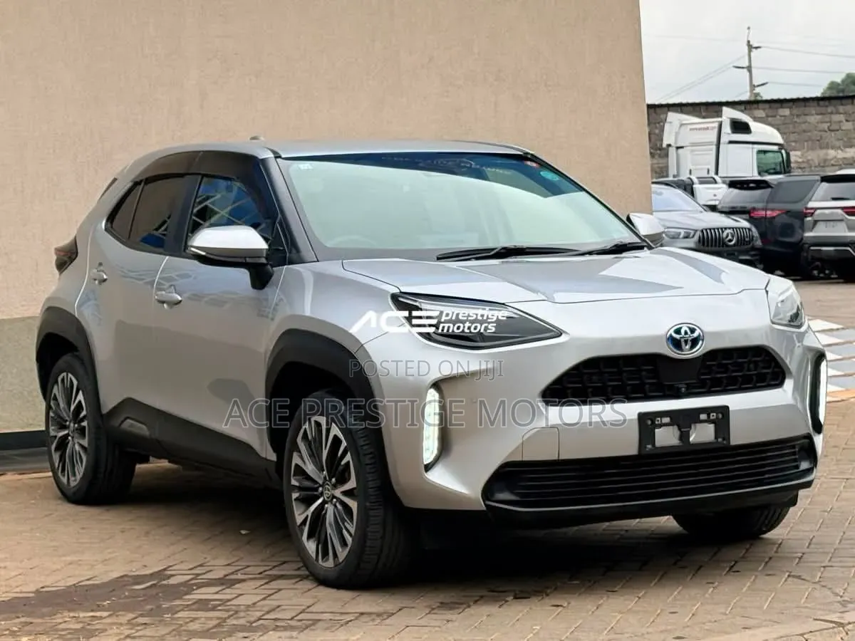 Toyota Yaris 2020 Silver