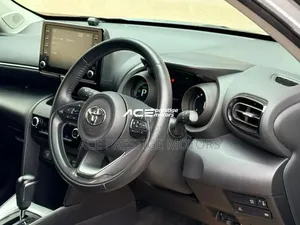 Toyota Yaris 2020 Silver