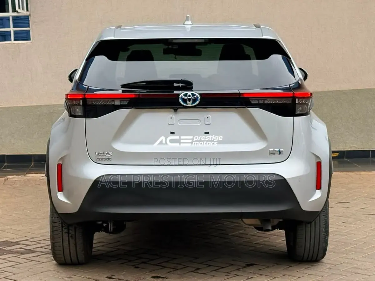 Toyota Yaris 2020 Silver