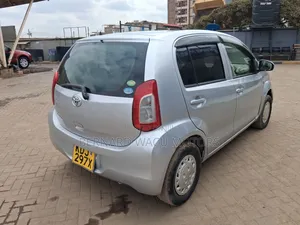 Toyota Passo 2015 Silver